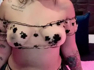 Chaturbate Free Live Porn of graceymilf999