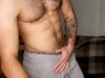 Chaturbate Live Sex Cam of mattpatrick1