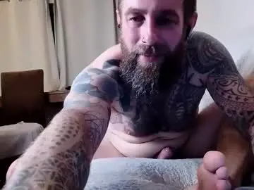 Chaturbate Live Porn of beardedtattedguy