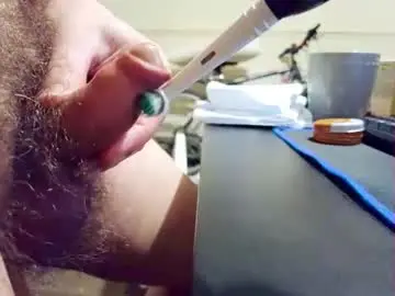Chaturbate Sex Cam of smallhairyuncut