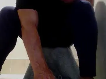 Chaturbate Live Sex Cam of eurobullmuscle