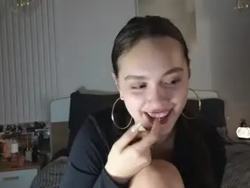 Chaturbate Free Porn Cam of evi_woow