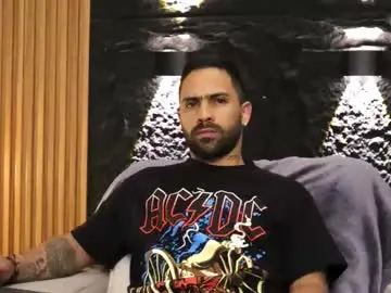 Chaturbate Free Live Porn of leo_diaz01