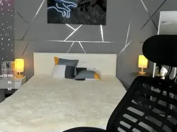 misss_evelyne from chaturbate