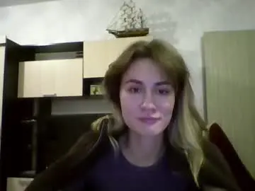 maybellebombich from chaturbate