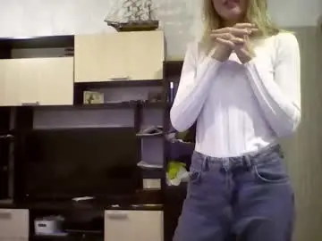 Chaturbate Live Sex Cam of maybellebombich