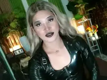 Chaturbate Watch Live Sex Cams of queen_kendalx19