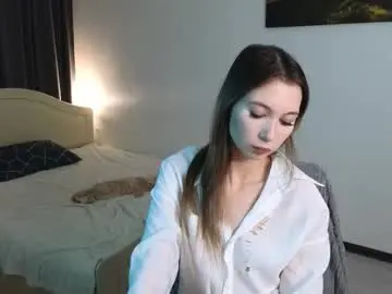 kiki_low from chaturbate