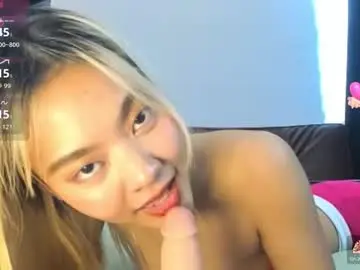 Chaturbate Live Sex Cam of alissa_skyy