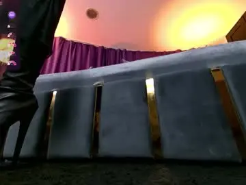 Chaturbate Adult Video Chat of hotdesy_