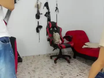 Chaturbate Adult Video Chat of lily_and_lina