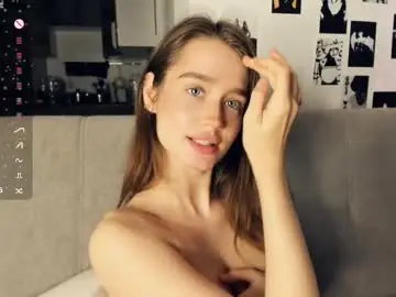 alivialovely from chaturbate