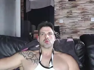 Chaturbate Live Sex Cam of bigboyband