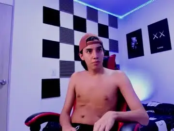 Chaturbate Live Sex of alan_boy01