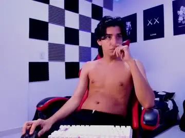 Chaturbate Free Porn Cam of alan_boy01