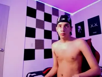 Chaturbate Free Porn Cam of alan_boy01