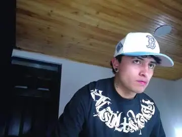 Chaturbate Live Sex of boylatin_777