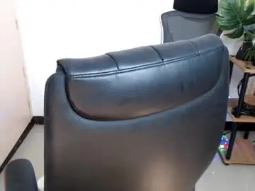 Chaturbate Free Porn Cam of creamyasiancyrafoxmore