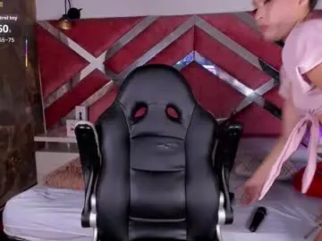 Chaturbate Free Live Porn of lily__queen30