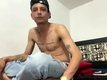 Chaturbate Live Sex Cam of andrewcooper1