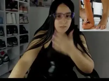 Chaturbate Nude Webcam of queen_findom1