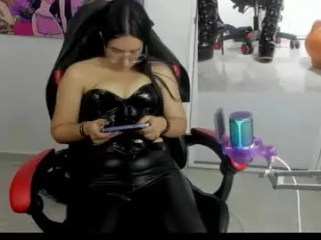 Chaturbate Private Sex Chat of queen_findom1