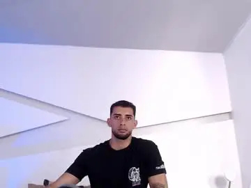 Chaturbate Nude Webcam of daron_66