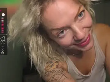 Chaturbate Live Sex of yogimilflover