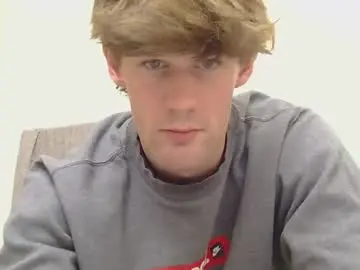 Chaturbate Live Sex Cam of basicallyjustmee