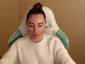 Chaturbate Best live sex cam show of cammila_horn