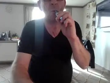 Chaturbate Free Porn Cam of cummaker2025