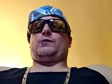 Chaturbate Adult Webcams of edwardaims_2please