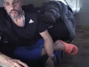 Chaturbate Live Porn of muffdiver718