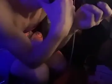 Chaturbate Live Sex Cam of mgwild974