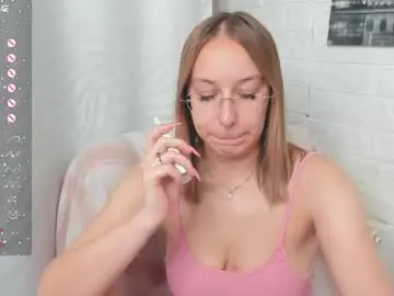 Chaturbate Live Sex Cam of dina_sunshine