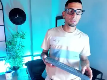 Chaturbate Free Porn Cam of drakeneumann