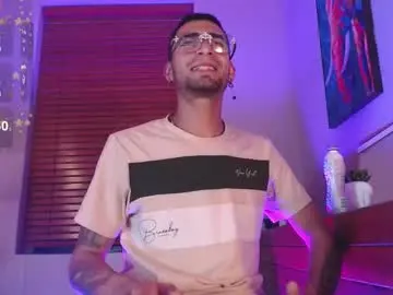 Chaturbate Live Porn of drakeneumann