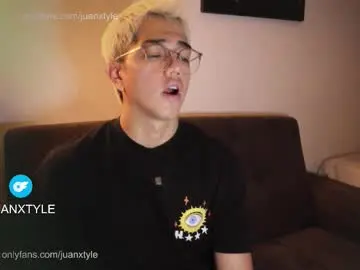 Chaturbate Sex Cam of juancamroom