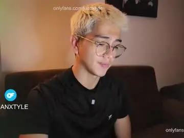 Chaturbate Best live sex cam show of juancamroom