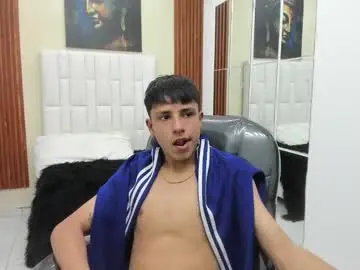 Chaturbate Live Sex Cam of lucas_rivass