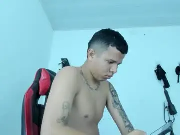 Chaturbate Adult Webcam of steven19_latinboy