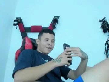 Chaturbate Private Sex Chat of steven19_latinboy