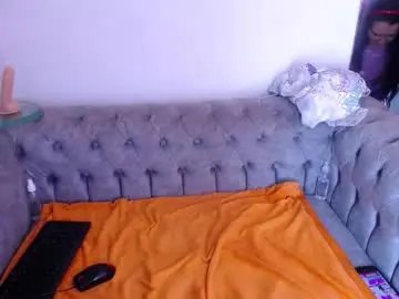 Chaturbate Nude Webcam of andrea_rose_7