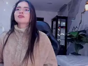 Chaturbate Live Sex Cam of qetsyah_tf