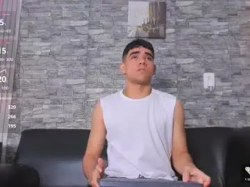 Chaturbate Live Porn of zack_joness10