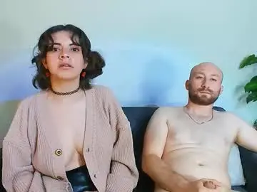 Chaturbate Best live sex cam show of holly_and_honey_69