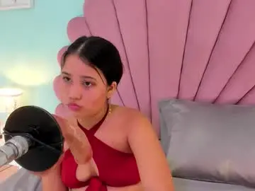 Chaturbate Nude Webcam of emma_clarke_