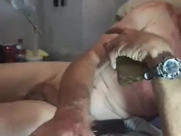 Chaturbate Live Sex Cam of mrgray11xxx