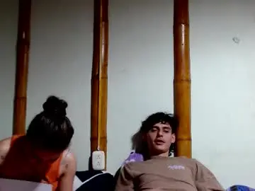 Chaturbate Free Live Porn of miahells