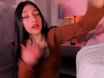 evabellee from chaturbate